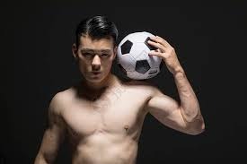 斯普利特：我们正在练习不同的防守策略，大家精神状态都很好